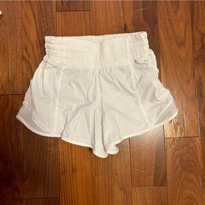 Lululemon Hotty Hots Mid rise Size 0 white 2.5